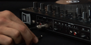 Traktor Kontrol S4 back panel Traktor Kontrol S4 back panel