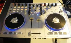 Vestax-vci100-mk2-review Vestax VCI-100 Mk2