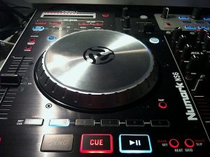 Numark NS6 jogwheels and transport controls Numark NS6 jogwheels and transport controls