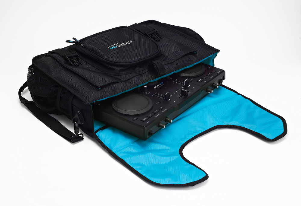 Stanton SCS.4DJ in bag