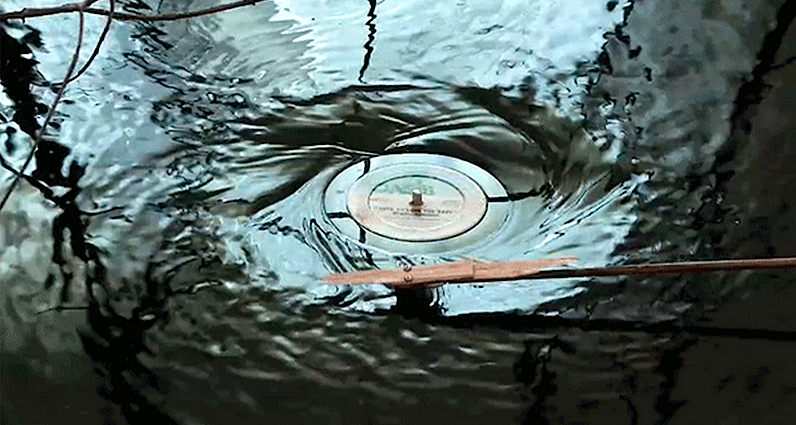 Submerged turntable
