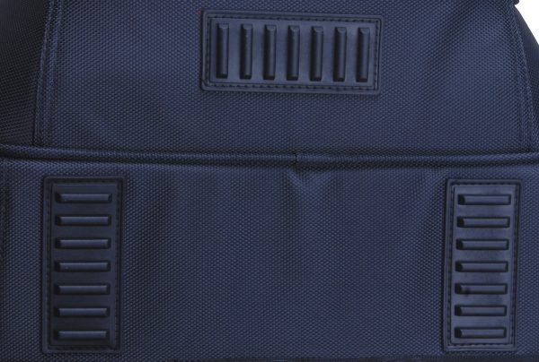 There are three sturdy stitched-on large rectangular feet allowing the bag to stand up on its own depending on how it is packed